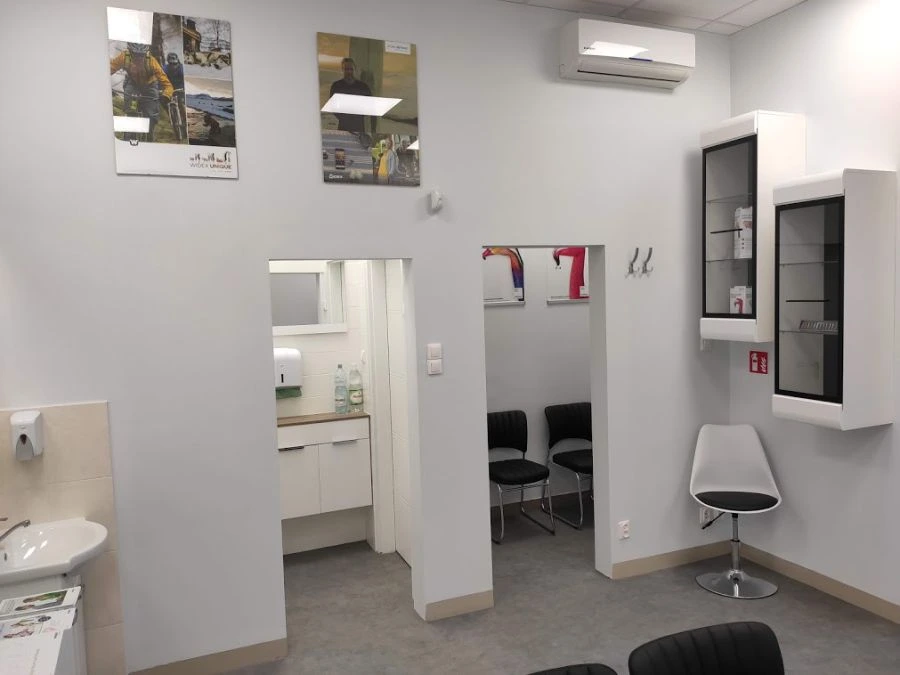 Sklep z aparatami słuchowymi zlokalizowany w Warszawie, w obszarze Wola.